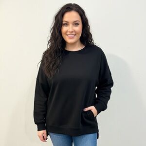 Zenana NWOT Black Sweatshirt with Pockets
